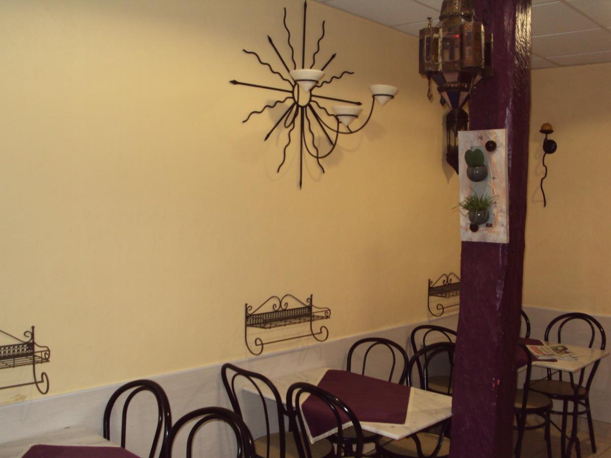 Hotel Des Remparts Villeneuve-sur-Lot Bagian luar foto