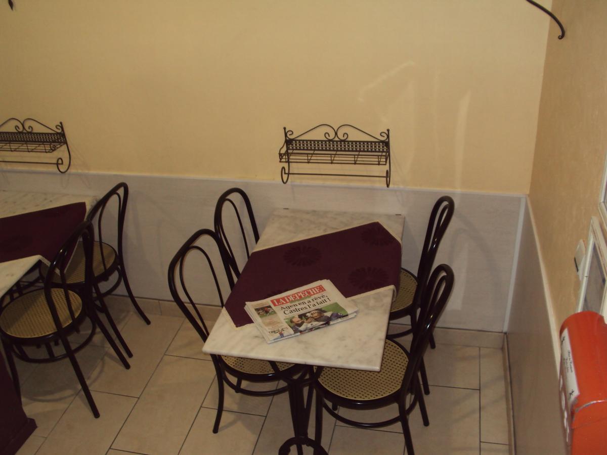 Hotel Des Remparts Villeneuve-sur-Lot Bagian luar foto