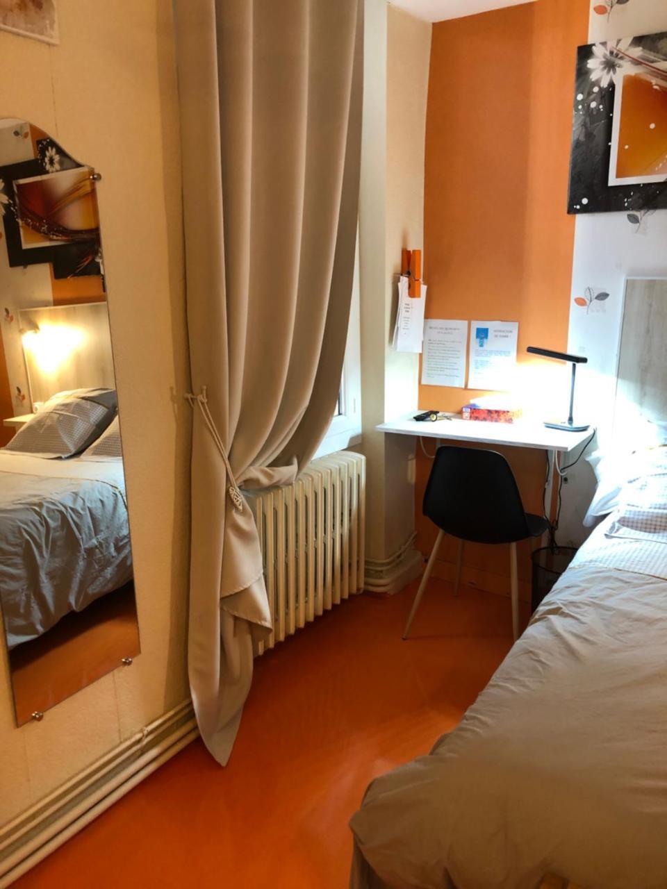 Hotel Des Remparts Villeneuve-sur-Lot Bagian luar foto