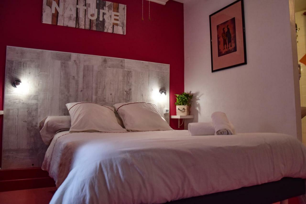 Hotel Des Remparts Villeneuve-sur-Lot Bagian luar foto