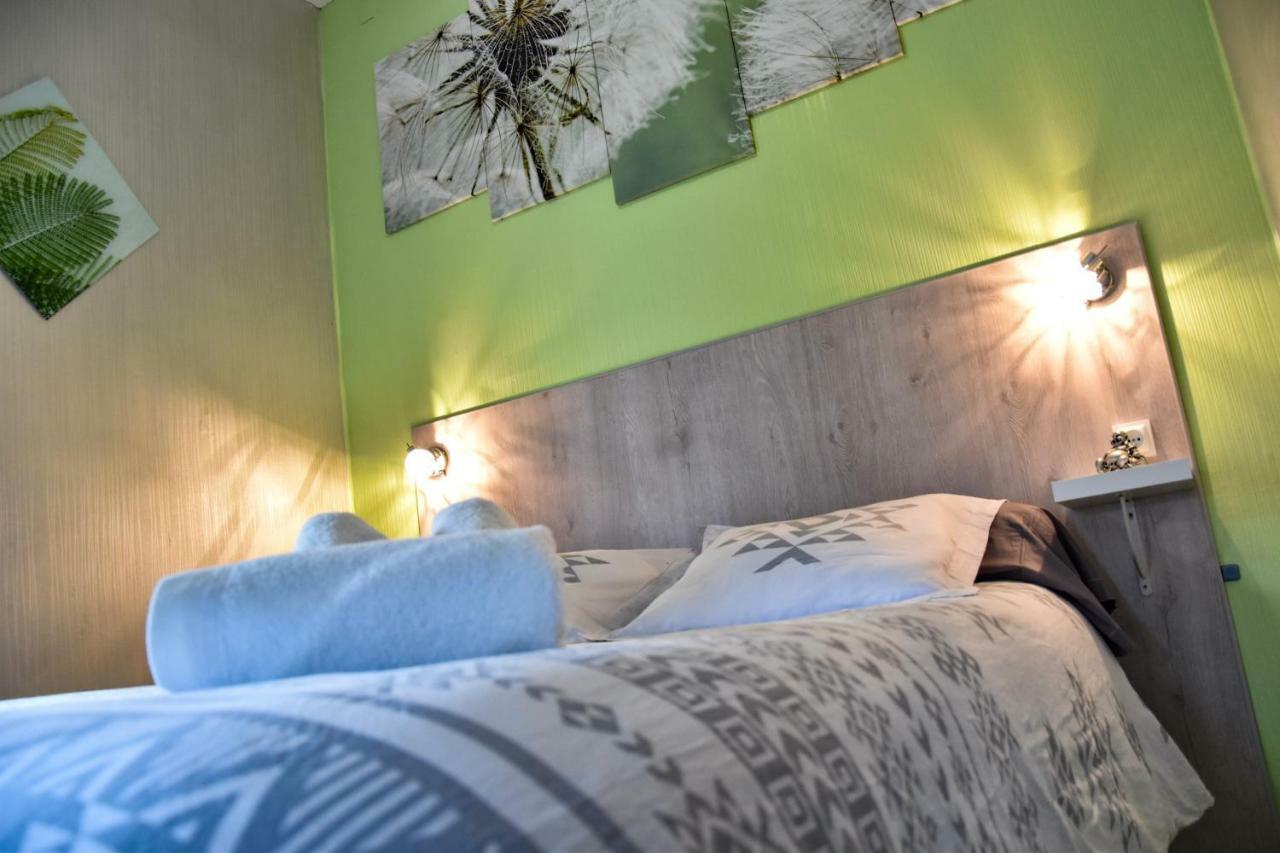 Hotel Des Remparts Villeneuve-sur-Lot Bagian luar foto