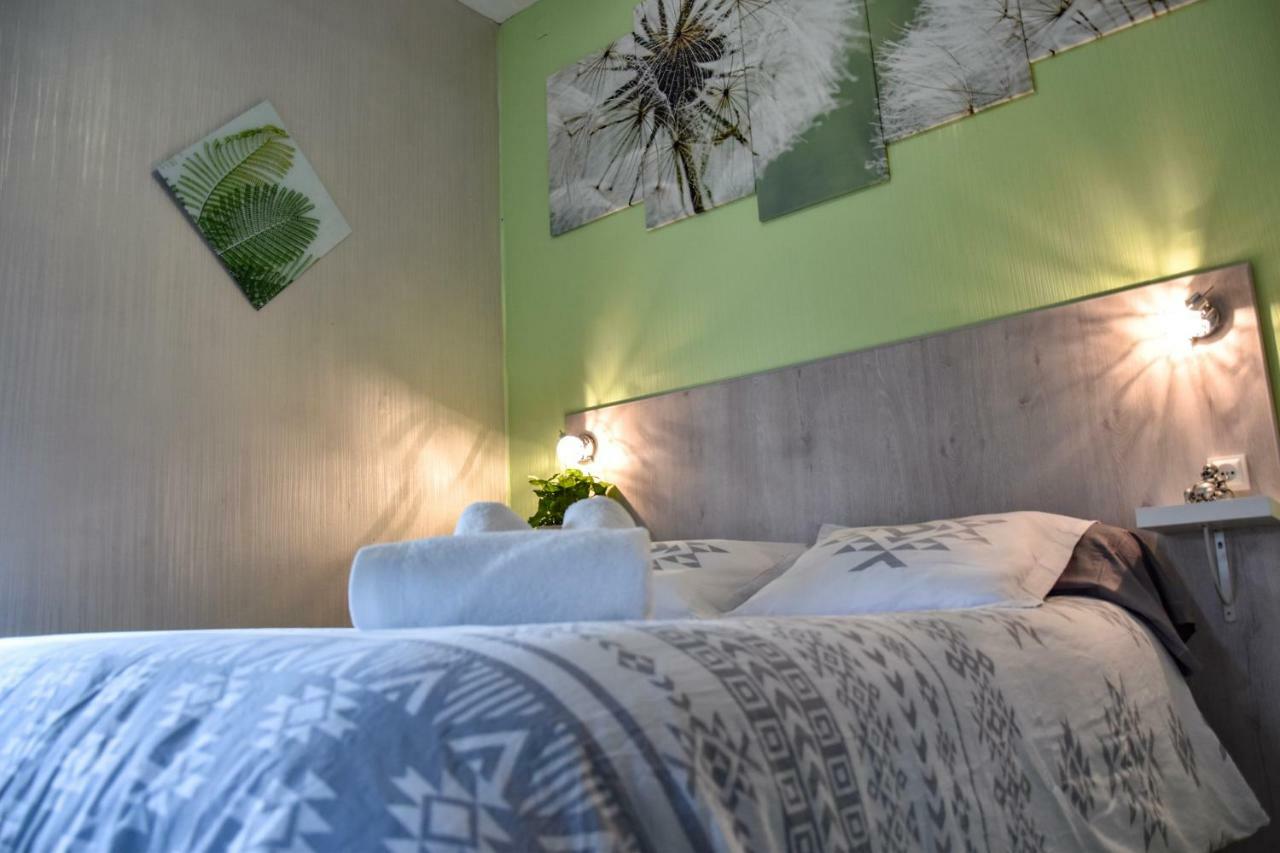 Hotel Des Remparts Villeneuve-sur-Lot Bagian luar foto